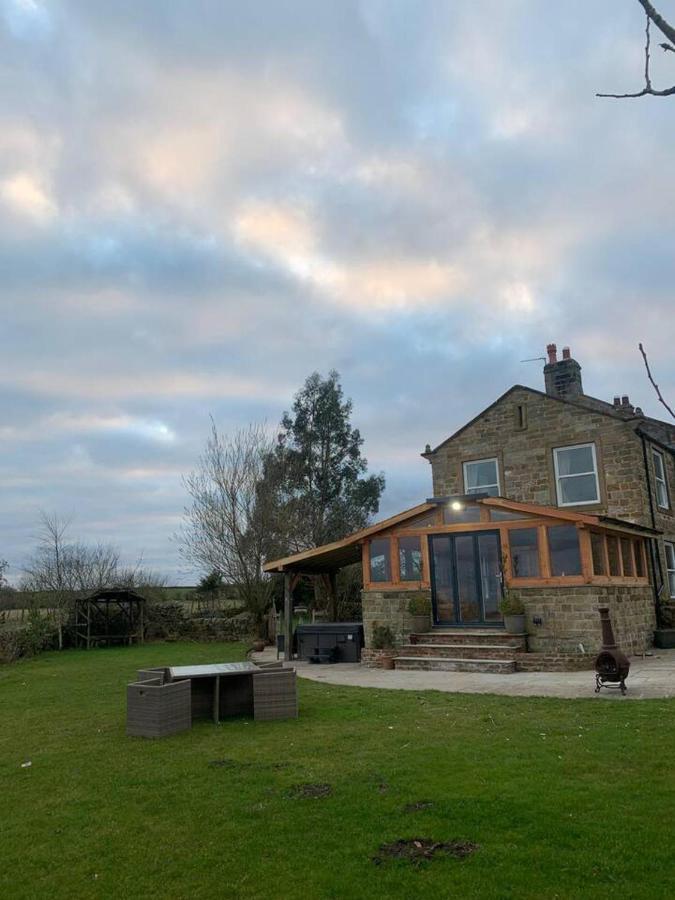 Meagill Farmhouse Hot Tub Bbq Hut Villa Otley  Exterior foto